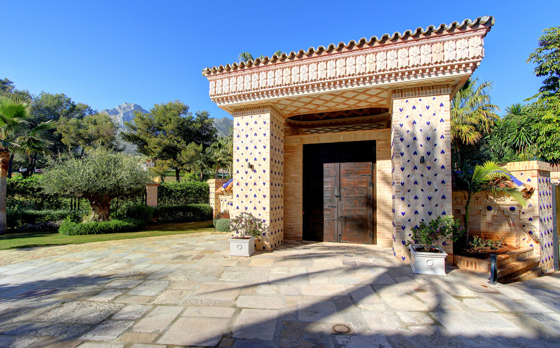 Marbella villa 6 Bedrooms