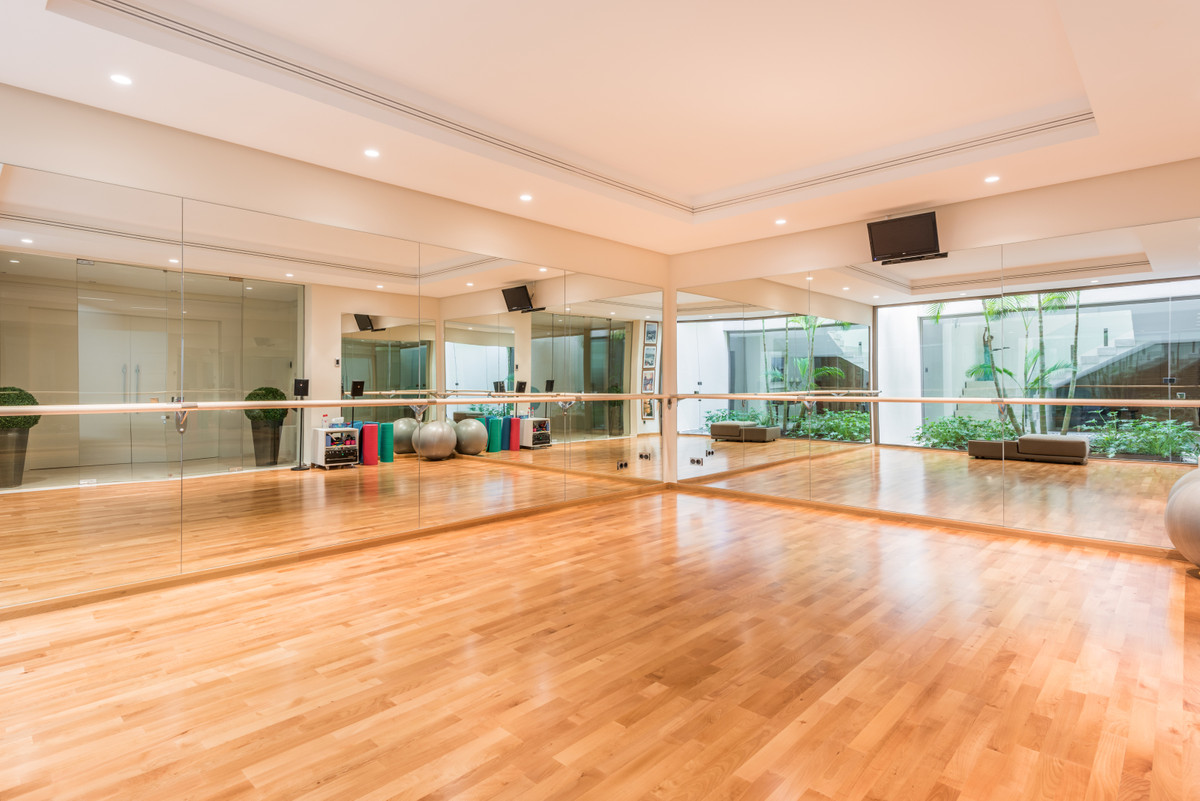 luxo-estate-5 Luxury Mansion for Sale in Sierra Blanca Marbella