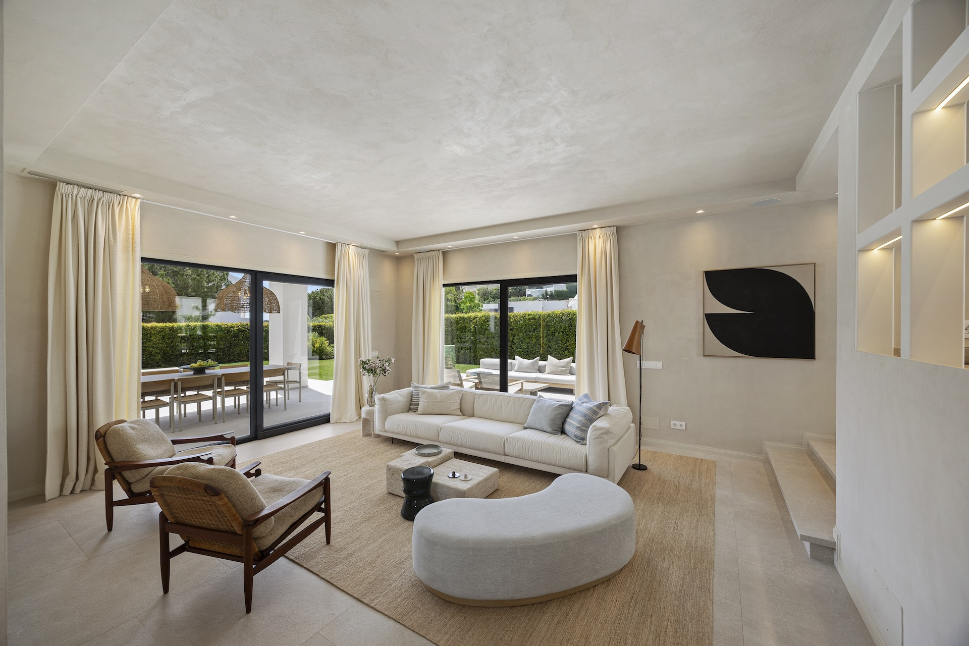 luxo-estate-5 La Alqueria Benahavis villa 4 Bedrooms