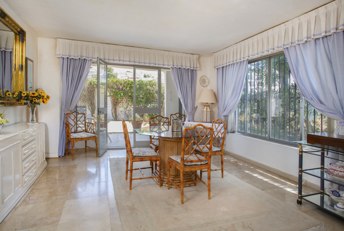 Guadalmina Baja San Pedro Alcantara villa 4 Bedrooms