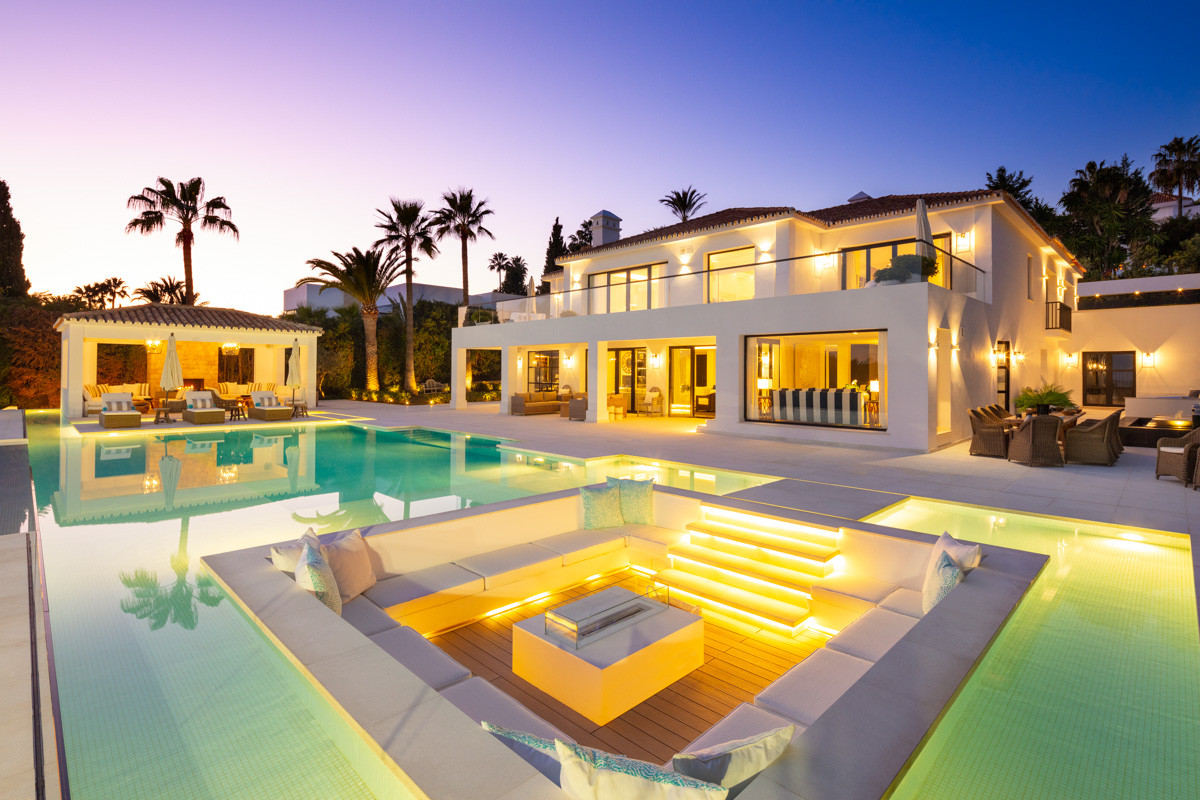 BEMV1352 Nueva Andalucia Marbella villa 5 Bedrooms