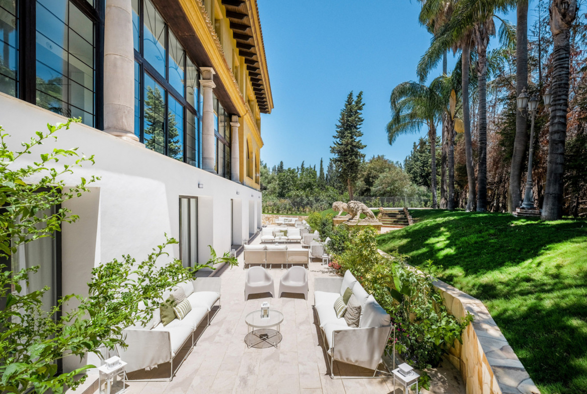 Nueva Andalucia Marbella villa 10 Bedrooms
