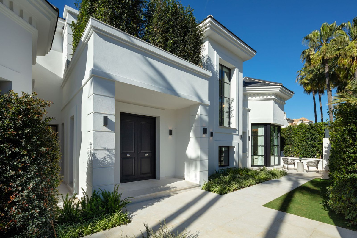 luxo-estate-6 Sierra Blanca Marbella villa 6 Bedrooms