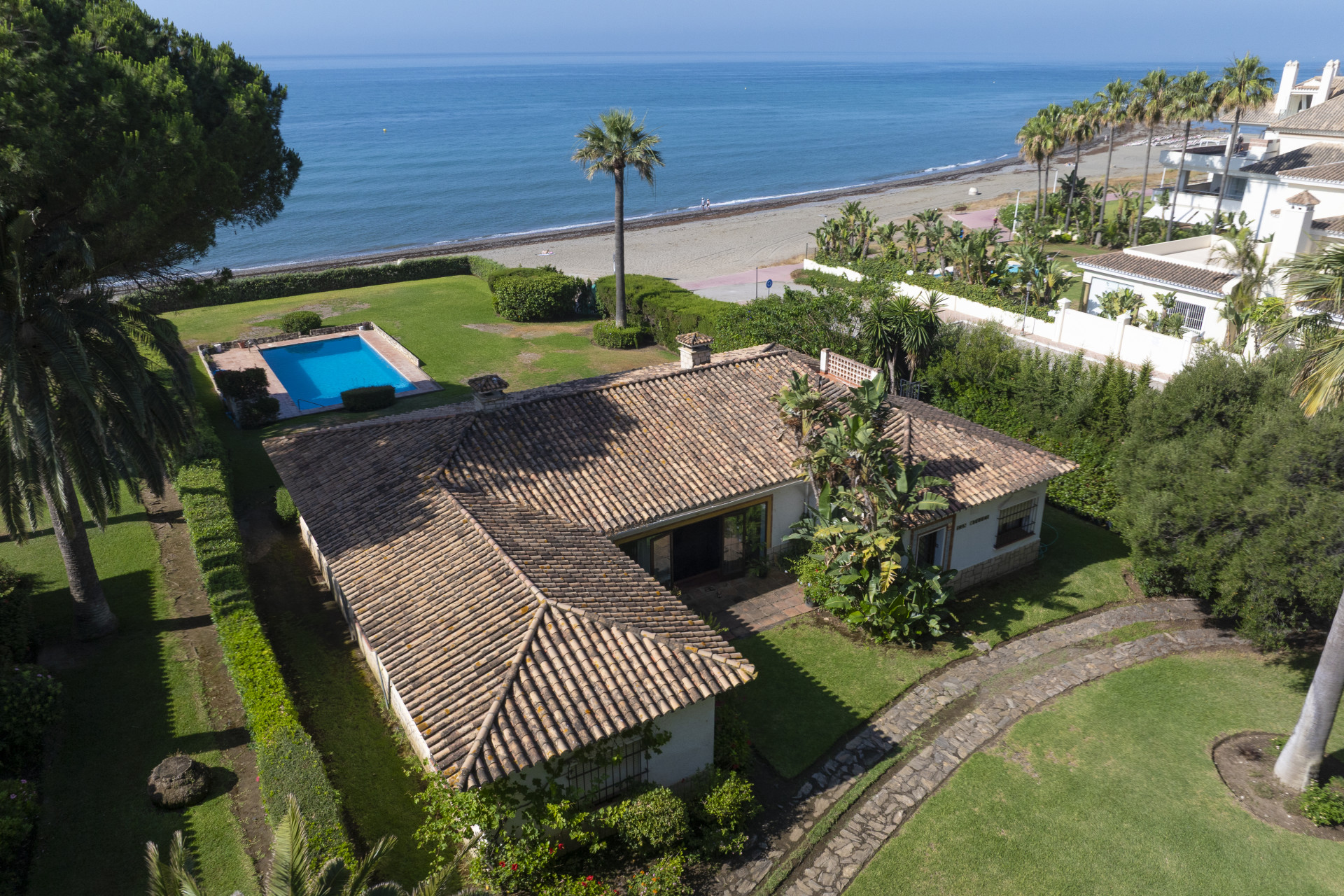 Estepona villa 5 Bedrooms