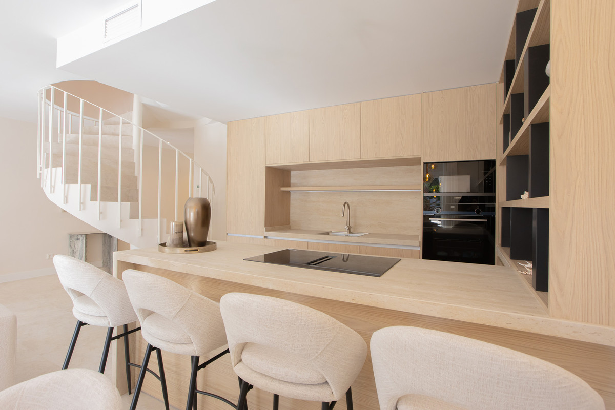 Nueva Andalucia Marbella penthouse 4 Bedrooms