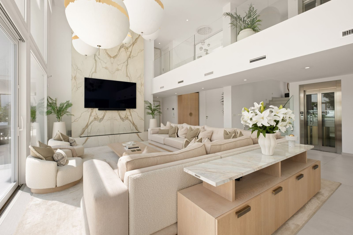 La Mairena Marbella villa 4 Bedrooms