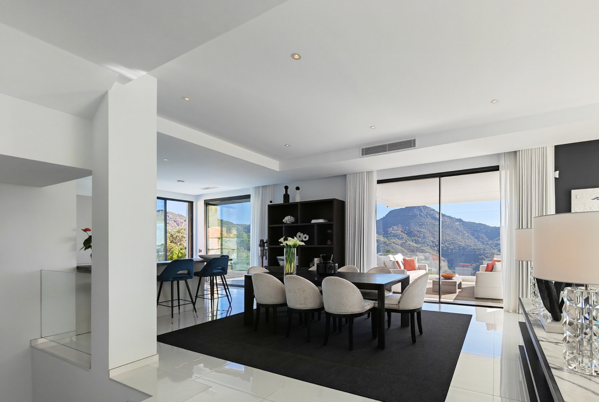 Monte Mayor Benahavis villa 5 Bedrooms