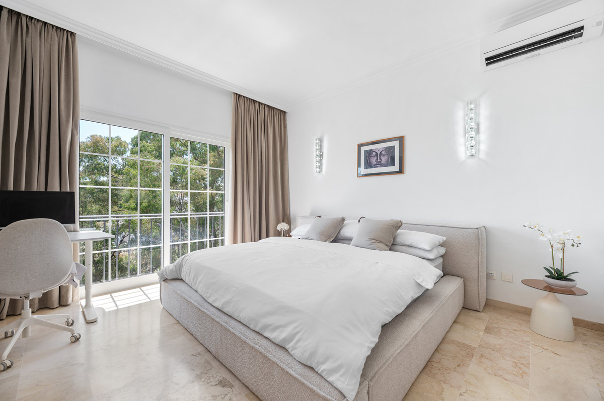 Nueva Andalucia Marbella villa 3 Bedrooms
