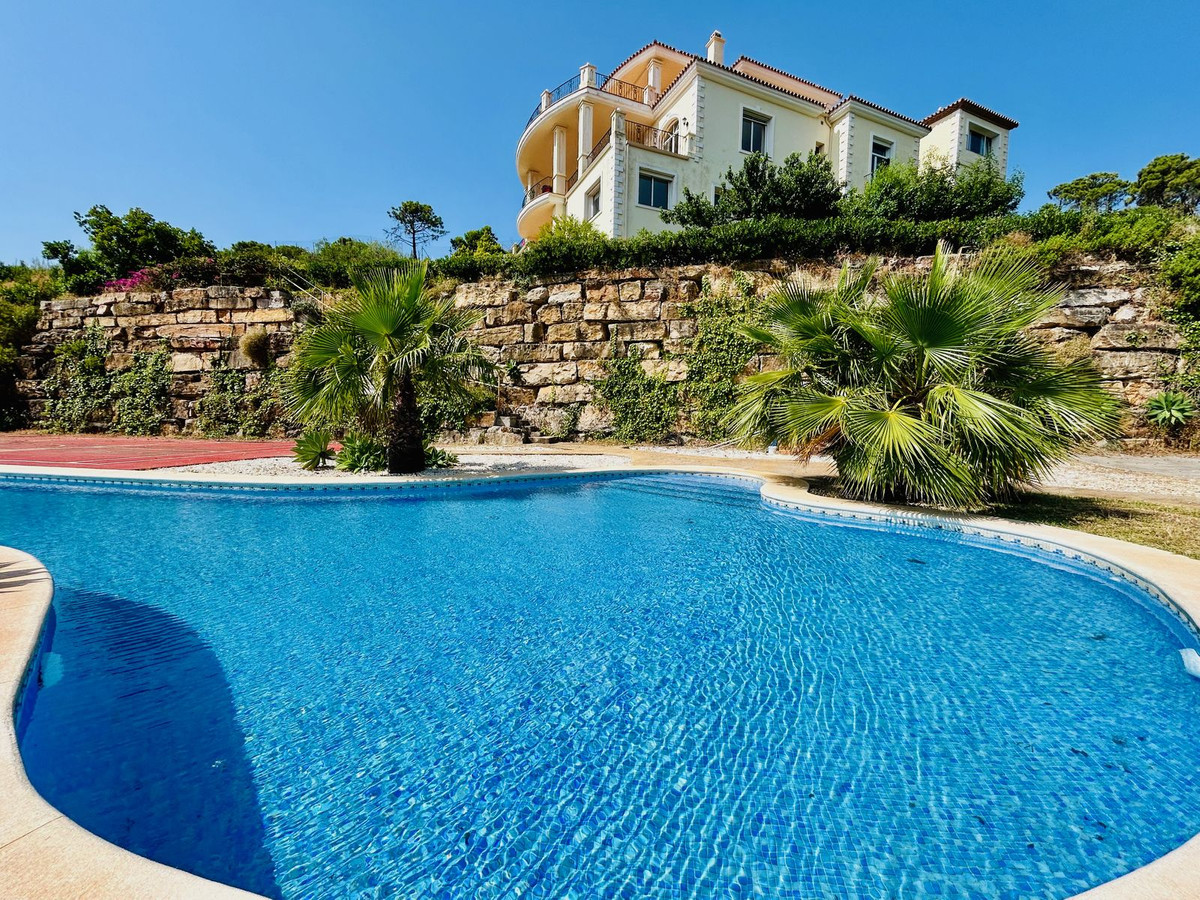 Estepona villa 7 Bedrooms
