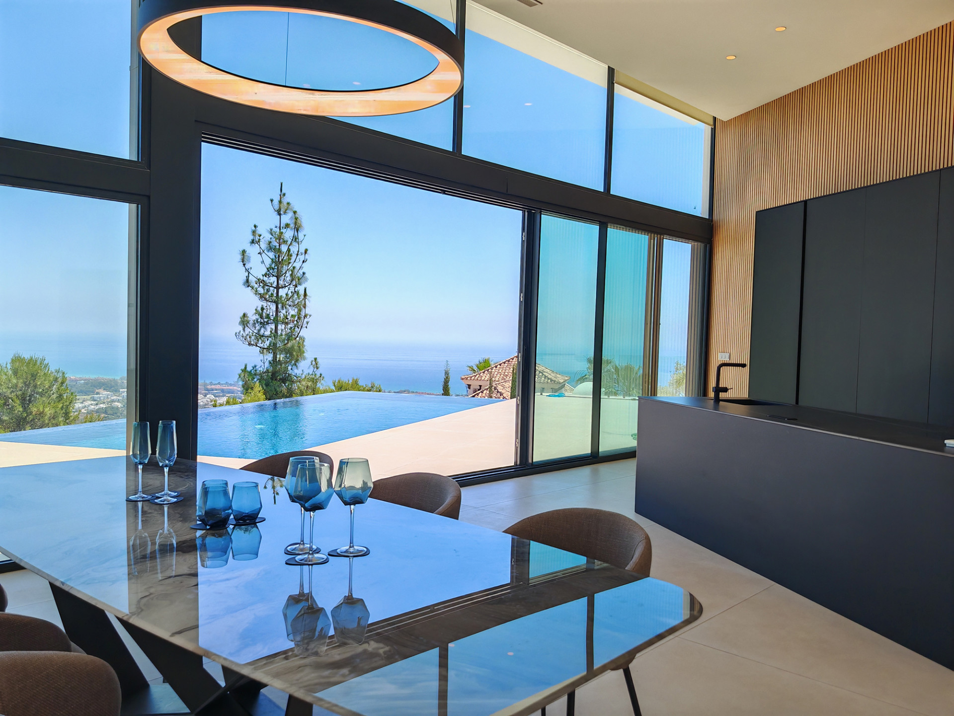 Los Monteros Marbella villa 4 Bedrooms