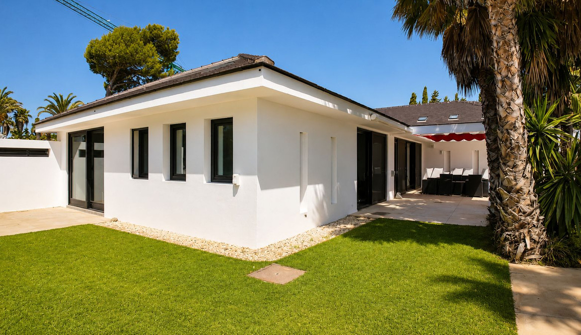 Guadalmina Baja San Pedro Alcantara villa 6 Bedrooms
