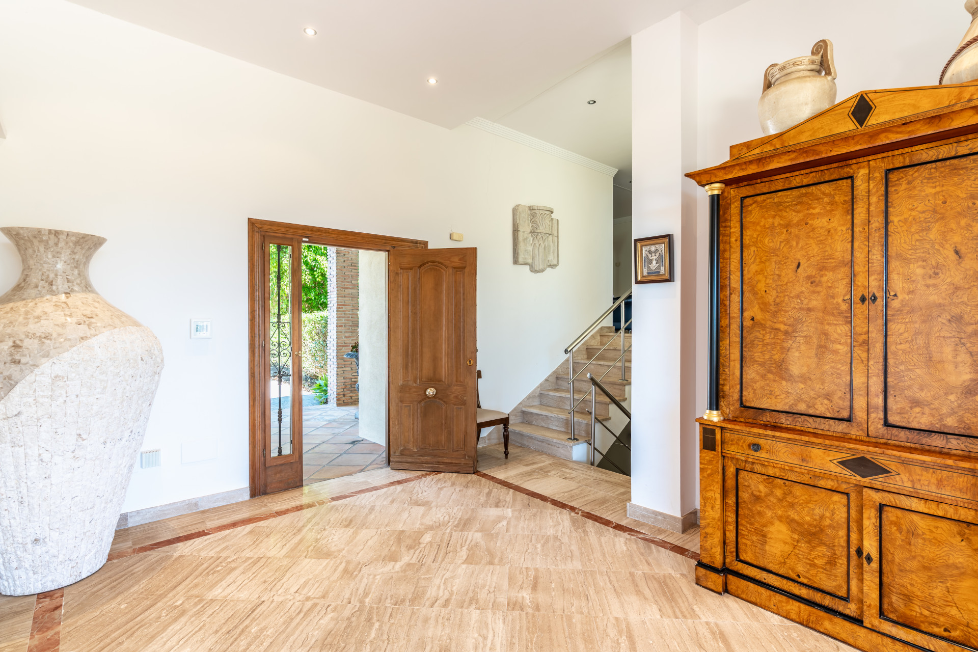Los Almendros Benahavis villa 5 Bedrooms