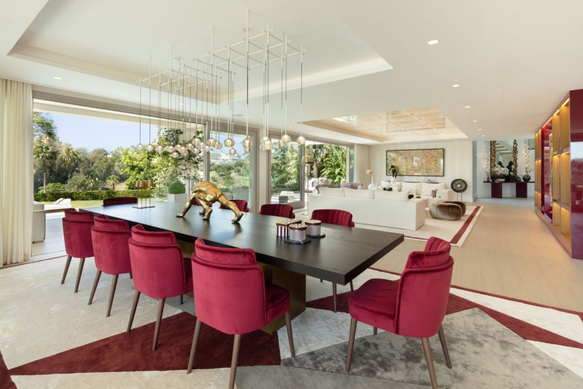 luxo-estate-6 Nueva Andalucia Marbella villa 6 Bedrooms