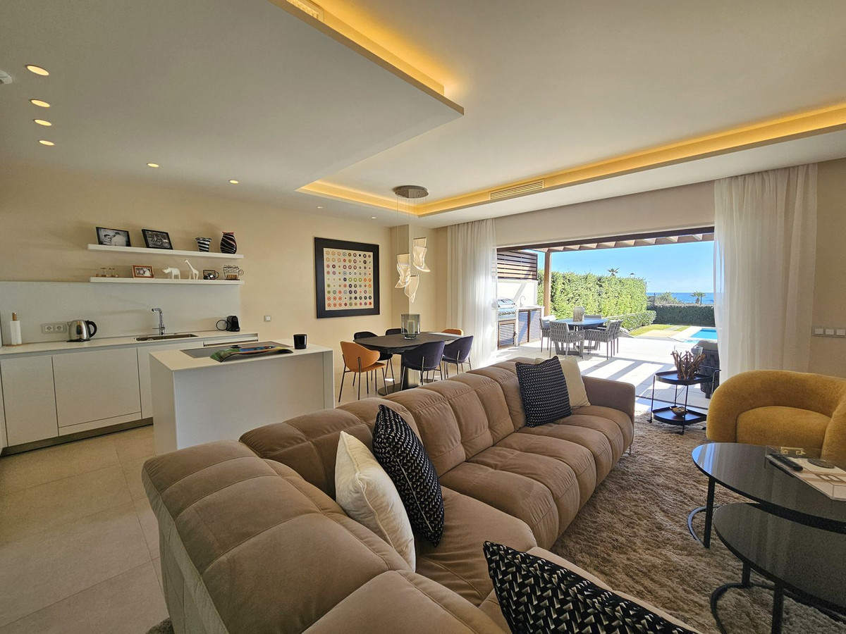 luxo-estate-6 New Golden Mile Estepona townhouse 4 Bedrooms