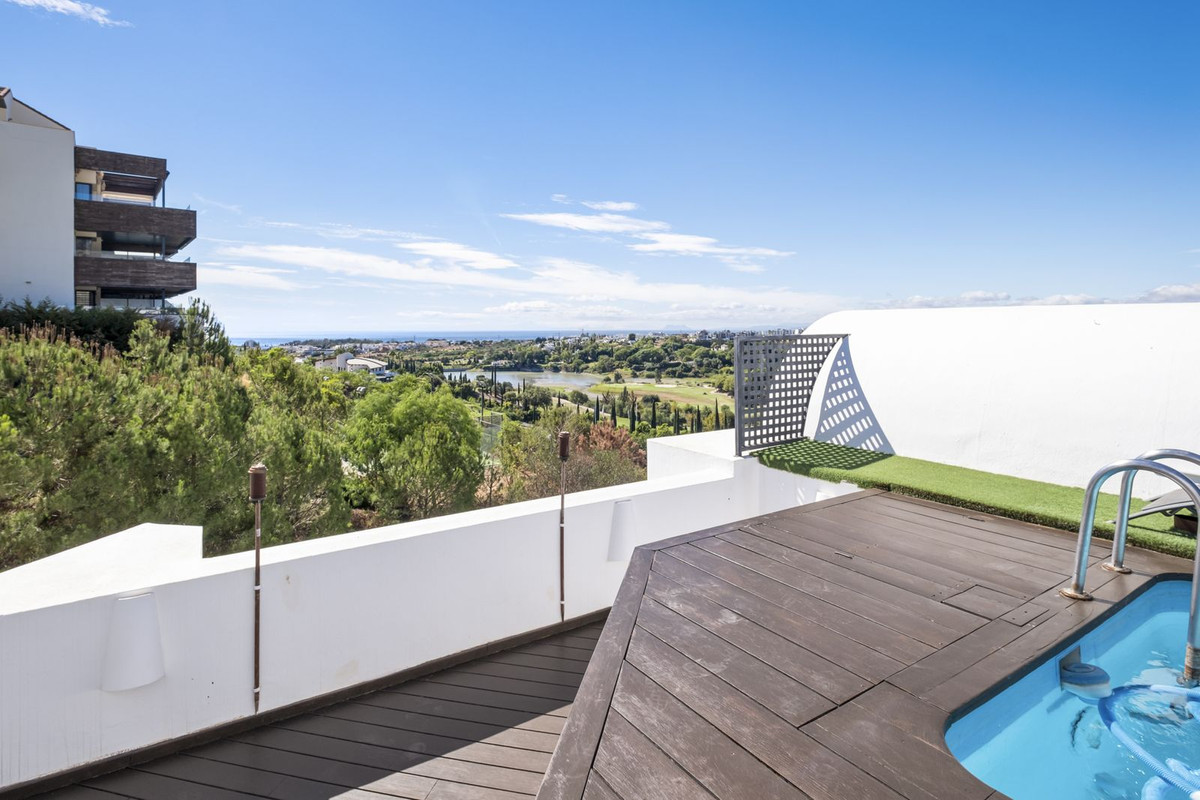 luxo-estate-6 Los Flamingos Benahavis penthouse 3 Bedrooms