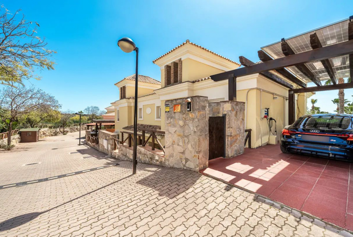 Marbella villa 4 Bedrooms