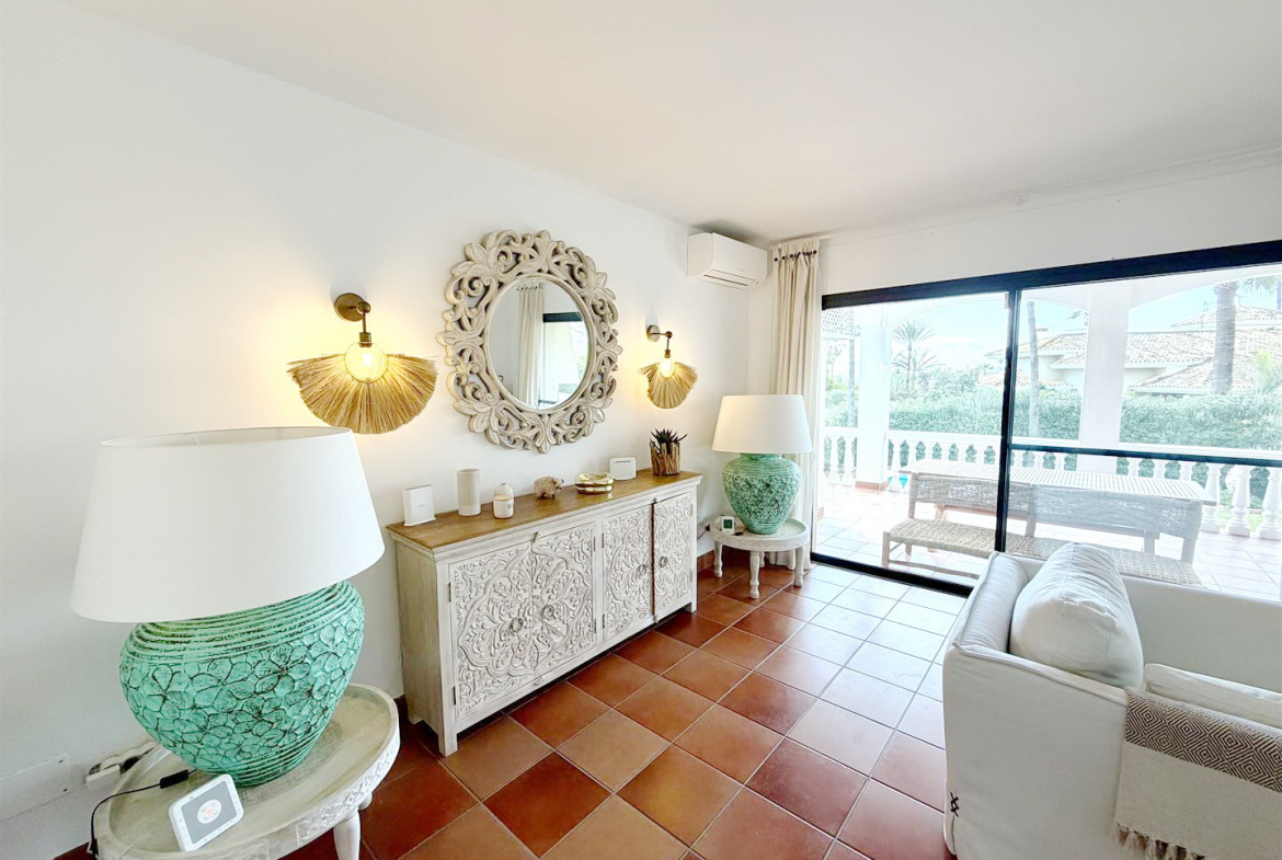 Las Chapas Marbella villa 6 Bedrooms