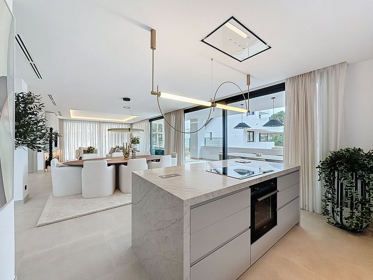 Nagueles Marbella villa 5 Bedrooms