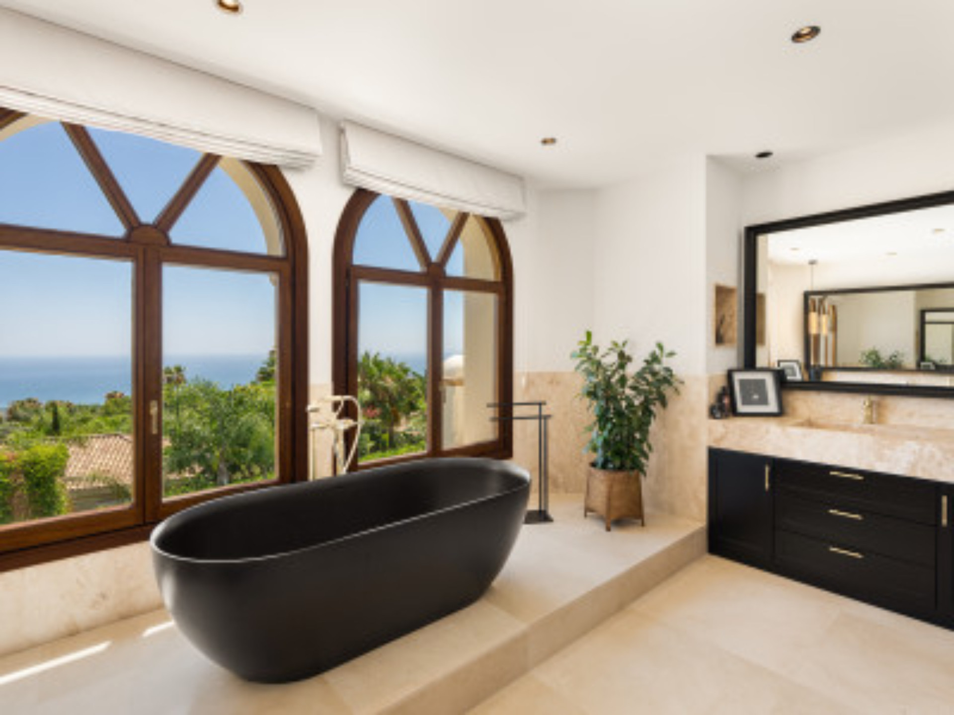 luxo-estate-6 Sierra Blanca Marbella villa 6 Bedrooms