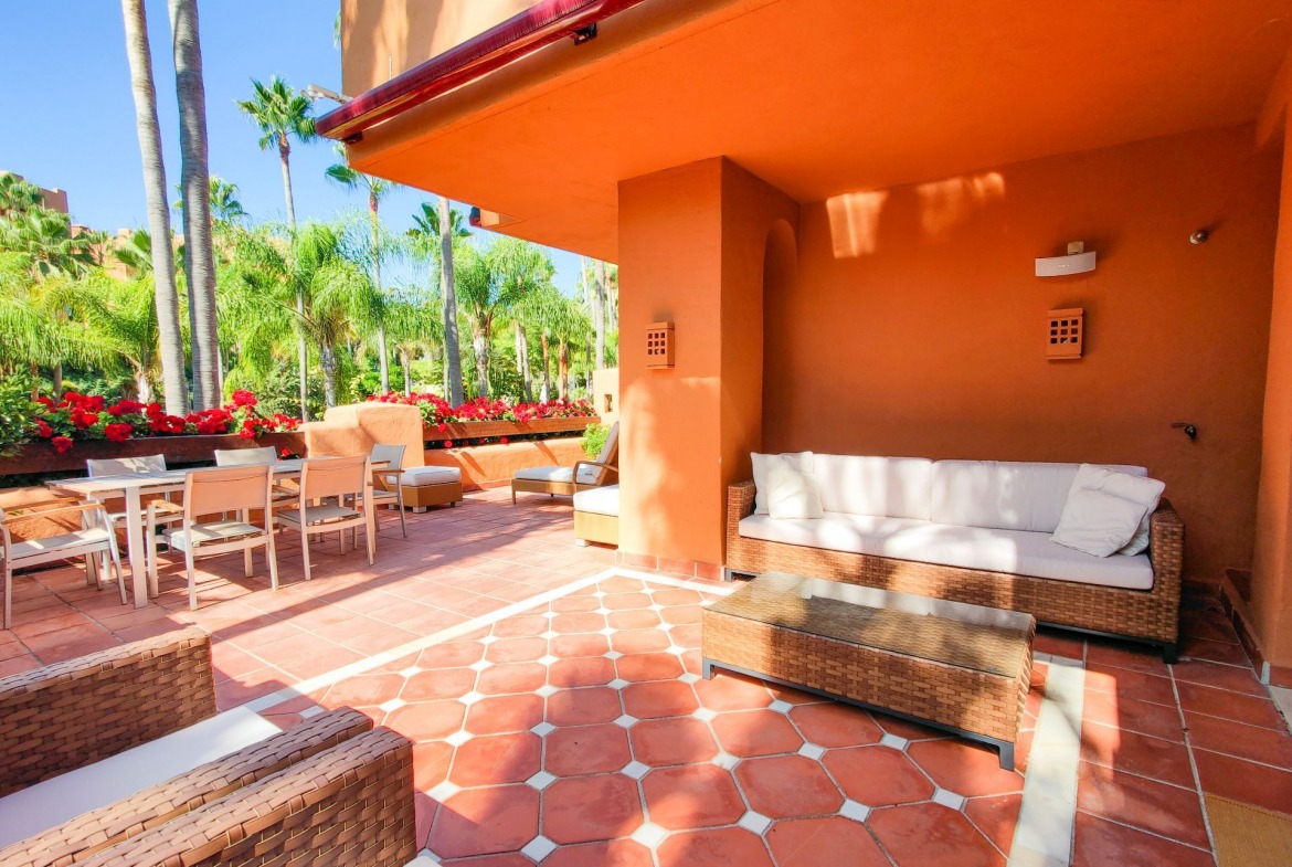 Nueva Andalucia Marbella penthouse 3 Bedrooms
