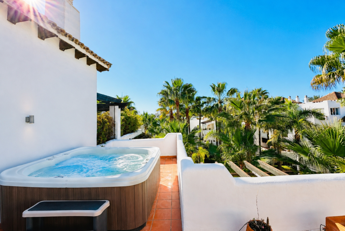 Puerto Banus Marbella penthouse 3 Bedrooms
