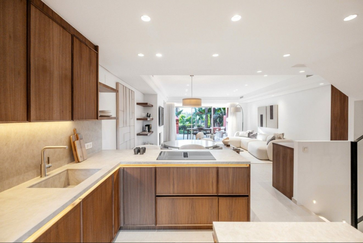 Marbella Golden Mile Marbella townhouse 4 Bedrooms