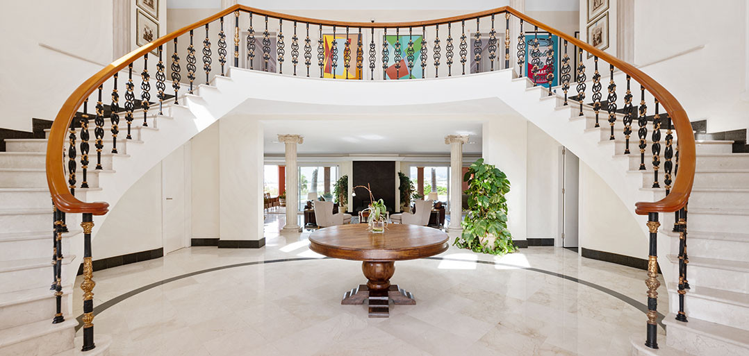 Estepona villa 8 Bedrooms