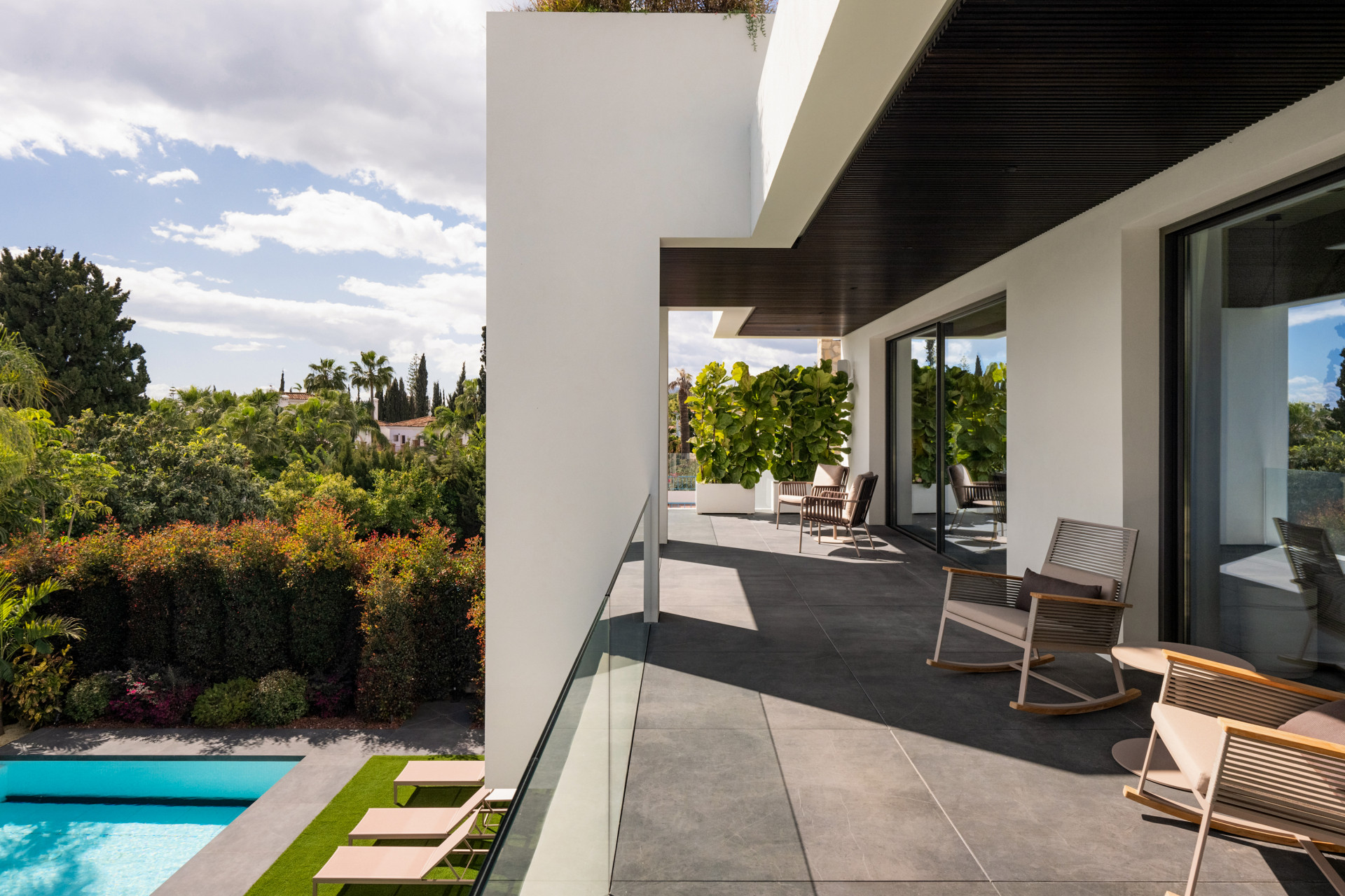 luxo-estate-6 Marbella Golden Mile Marbella villa 5 Bedrooms