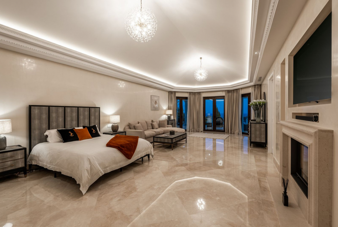 Marbella Golden Mile Marbella villa 8 Bedrooms