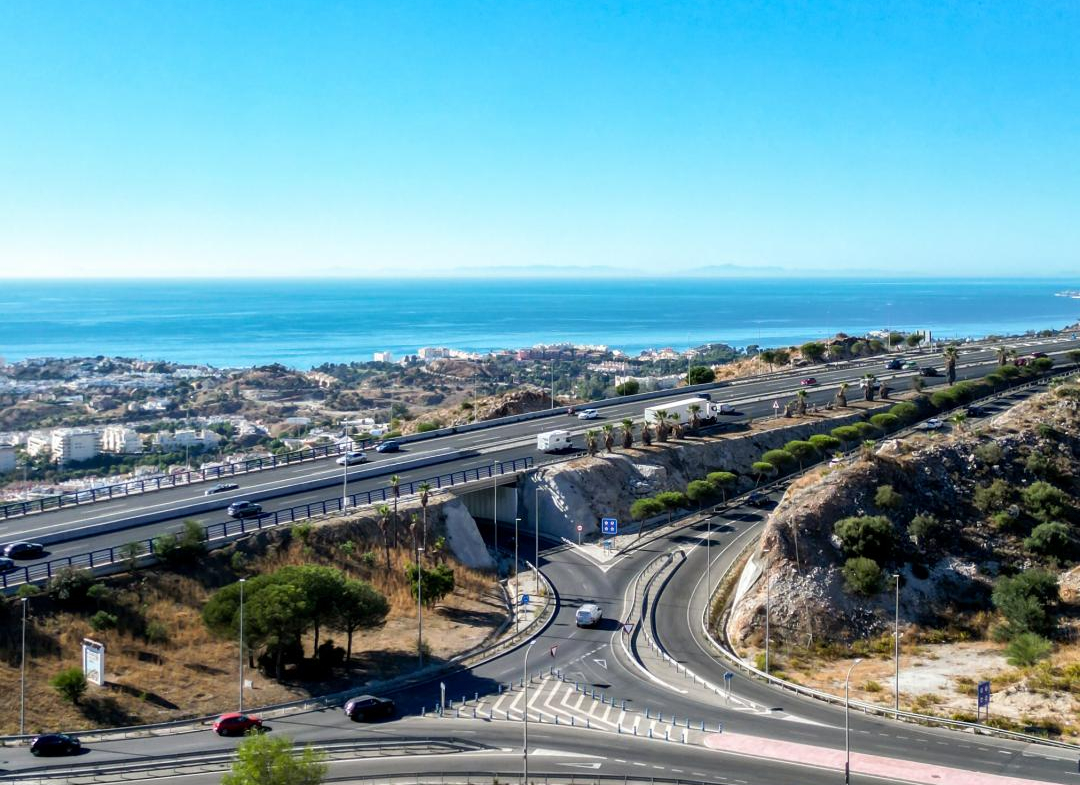 Arroyo de la Miel Benalmadena plot  Bedrooms