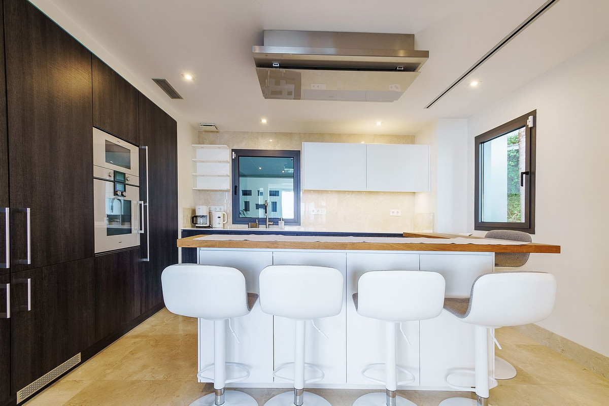 luxo-estate-6 Estepona apartment 4 Bedrooms