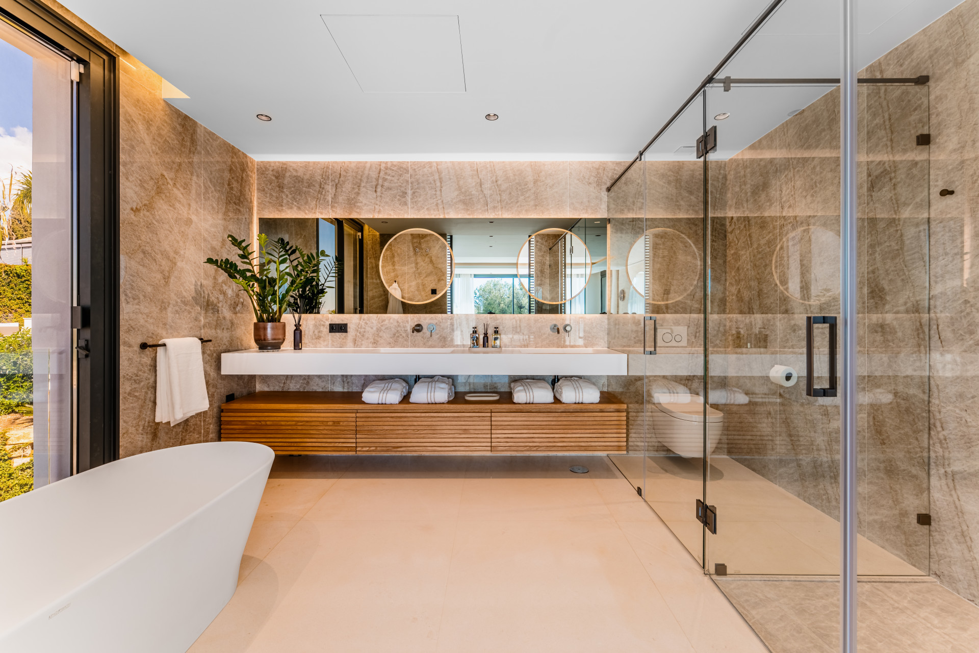 luxo-estate-6 Sierra Blanca Marbella villa 6 Bedrooms