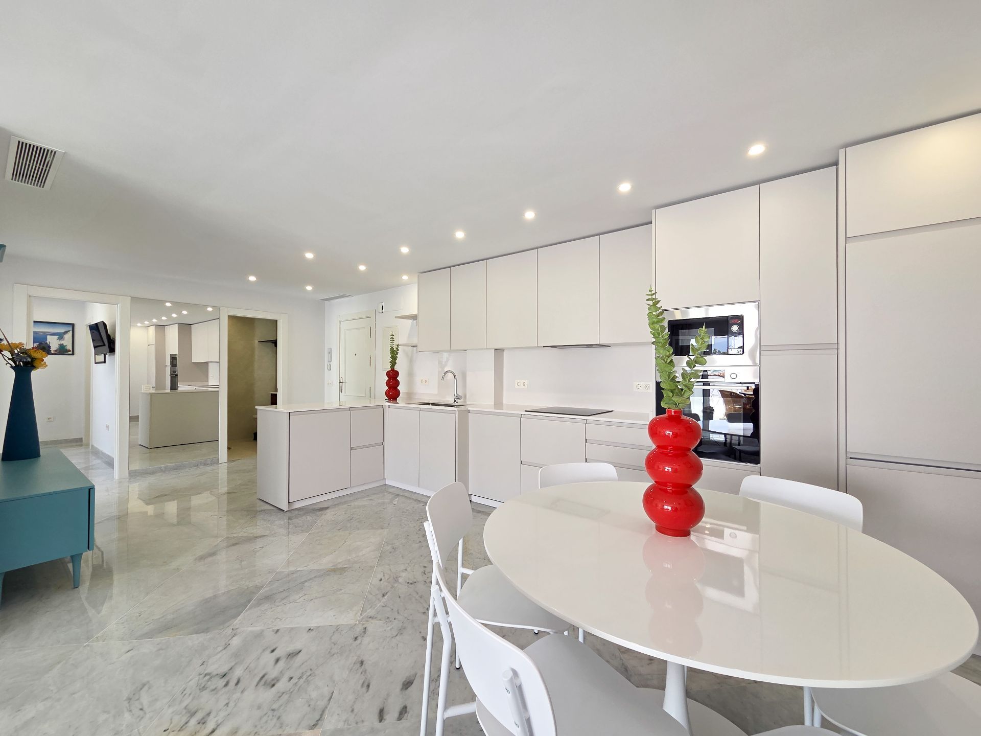luxo-estate-6 Nueva Andalucia Marbella apartment 2 Bedrooms