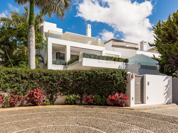 Marbella Golden Mile Marbella villa 4 Bedrooms