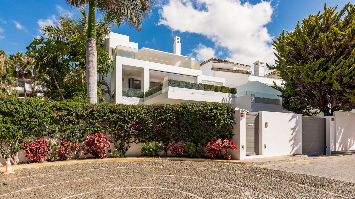Marbella Golden Mile Marbella villa 4 Bedrooms