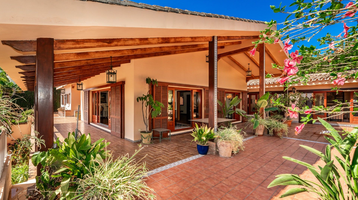Rio Real Marbella villa 4 Bedrooms