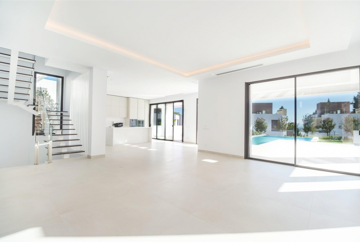 Puerto Banus Marbella villa 4 Bedrooms