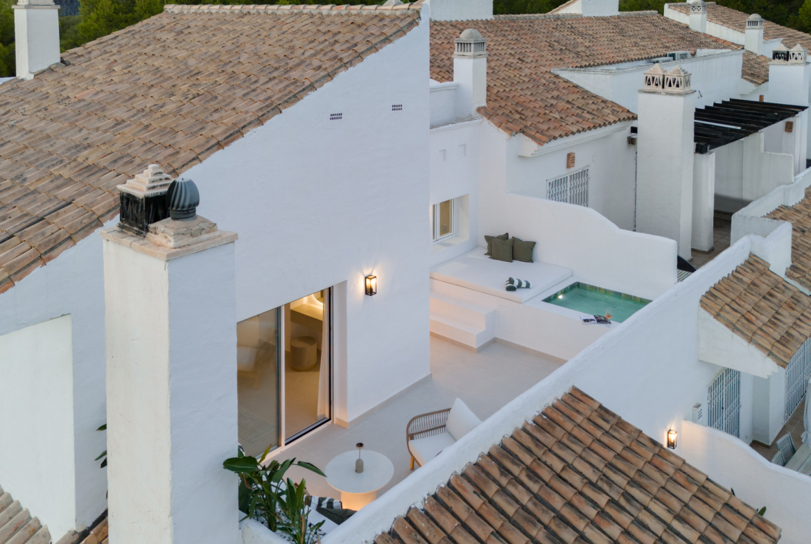 Nueva Andalucia Marbella penthouse 3 Bedrooms