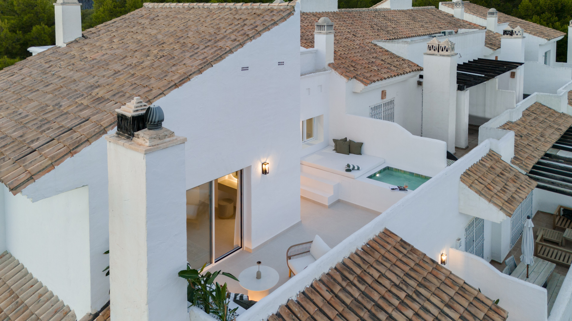 Nueva Andalucia Marbella penthouse 3 Bedrooms