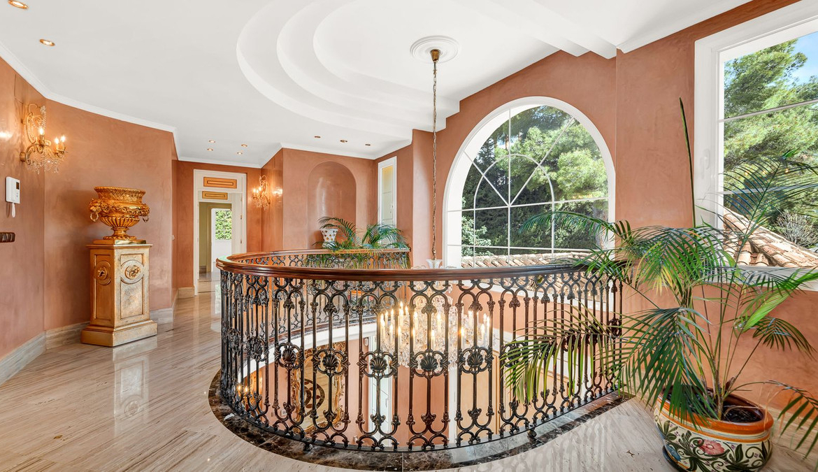 Sierra Blanca Marbella villa 6 Bedrooms