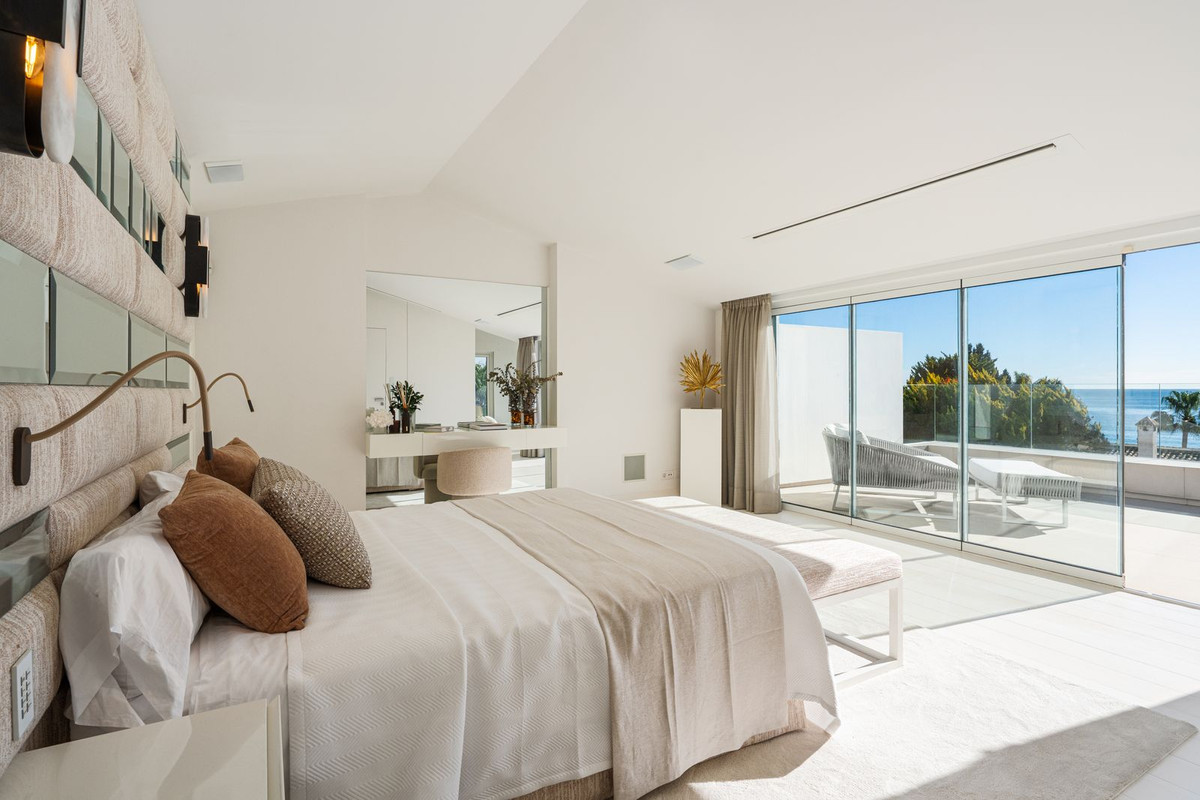 luxo-estate-7 Marbella Golden Mile Marbella villa 4 Bedrooms