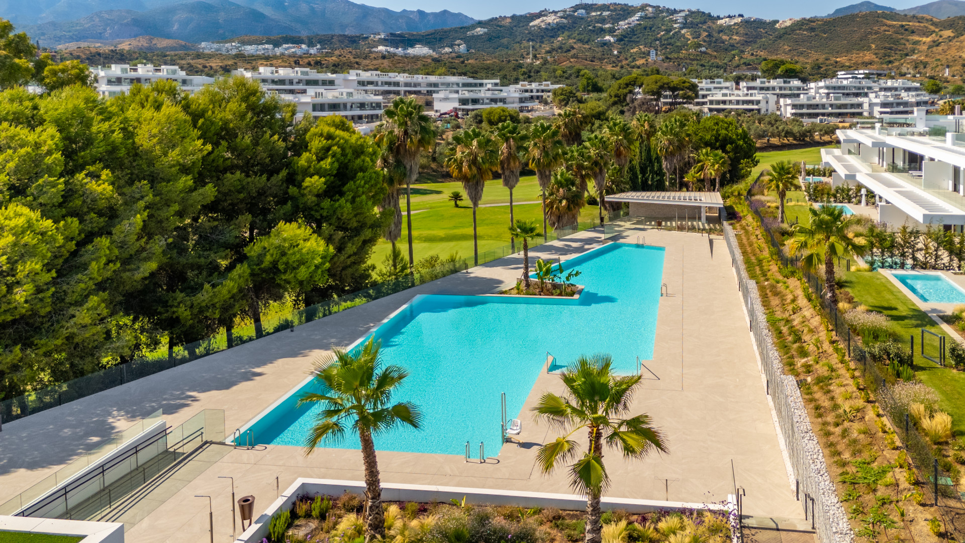 luxo-estate-7 Marbella apartment 2 Bedrooms