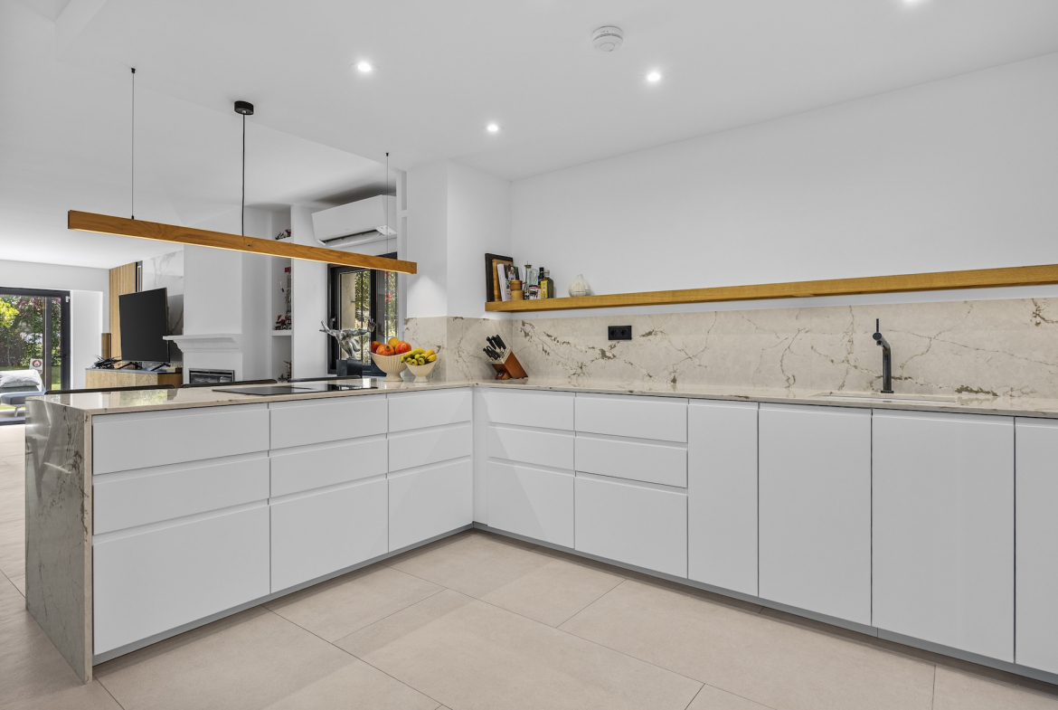 Nueva Andalucia Marbella villa 3 Bedrooms