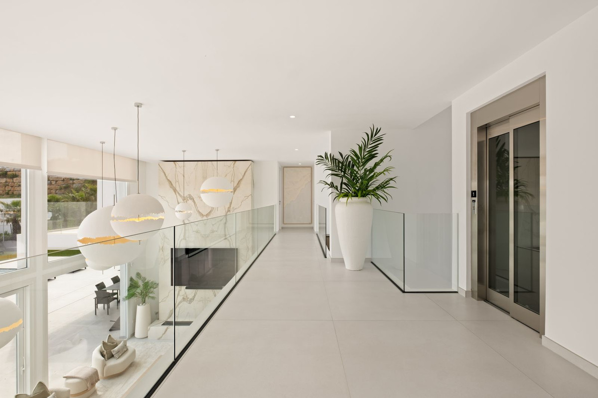 La Mairena Marbella villa 4 Bedrooms