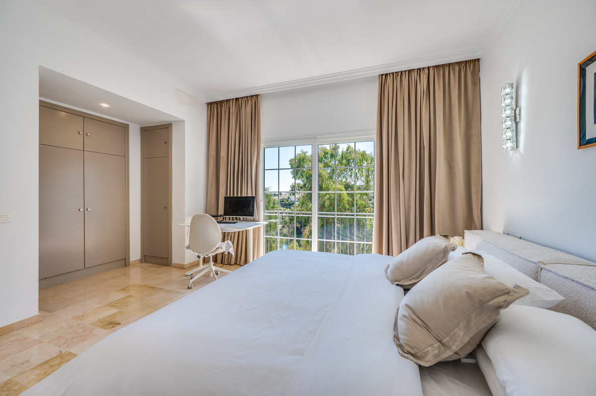 Nueva Andalucia Marbella villa 3 Bedrooms