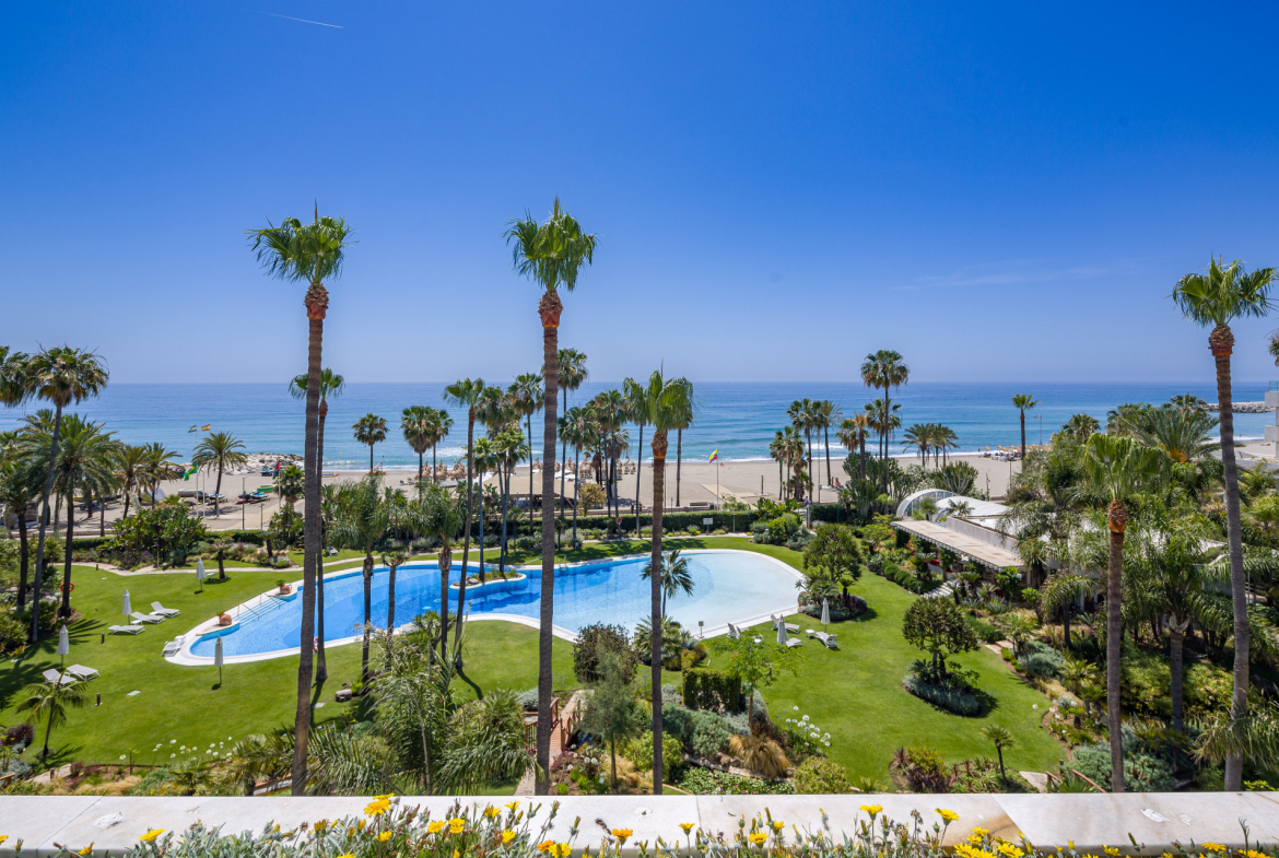 Puerto Banus Marbella penthouse 4 Bedrooms