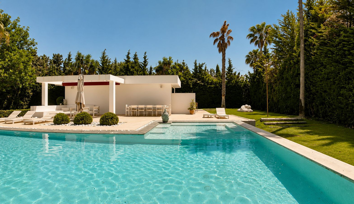 Guadalmina Baja San Pedro Alcantara villa 6 Bedrooms