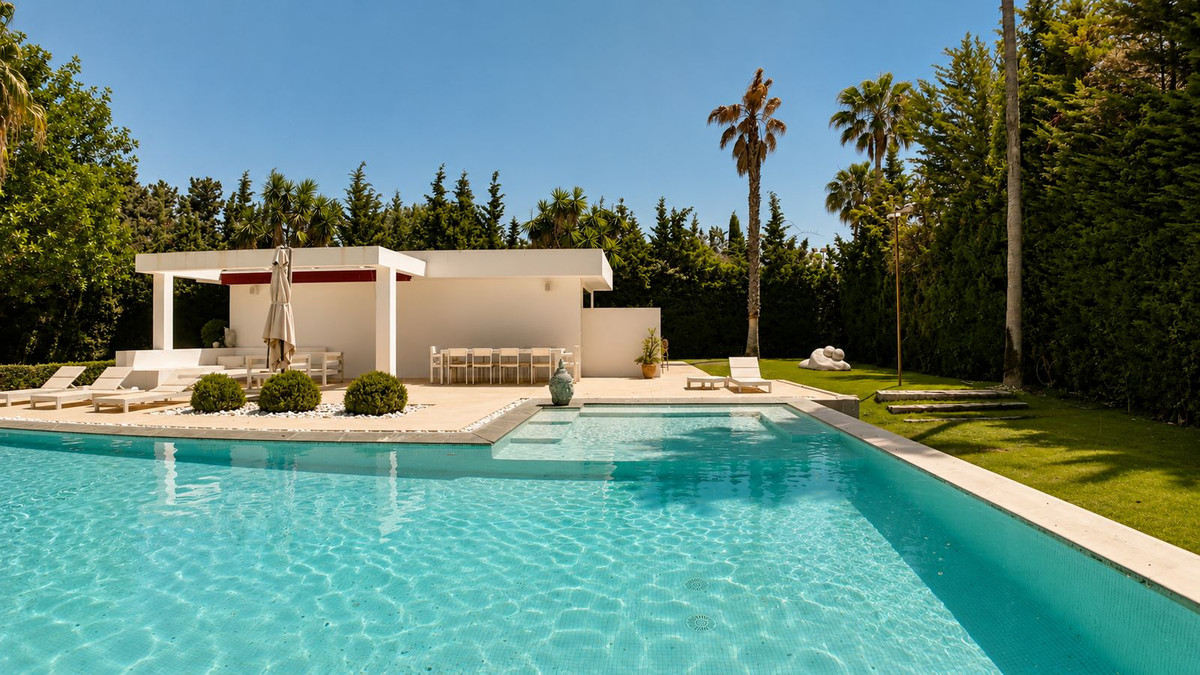 Guadalmina Baja San Pedro Alcantara villa 6 Bedrooms