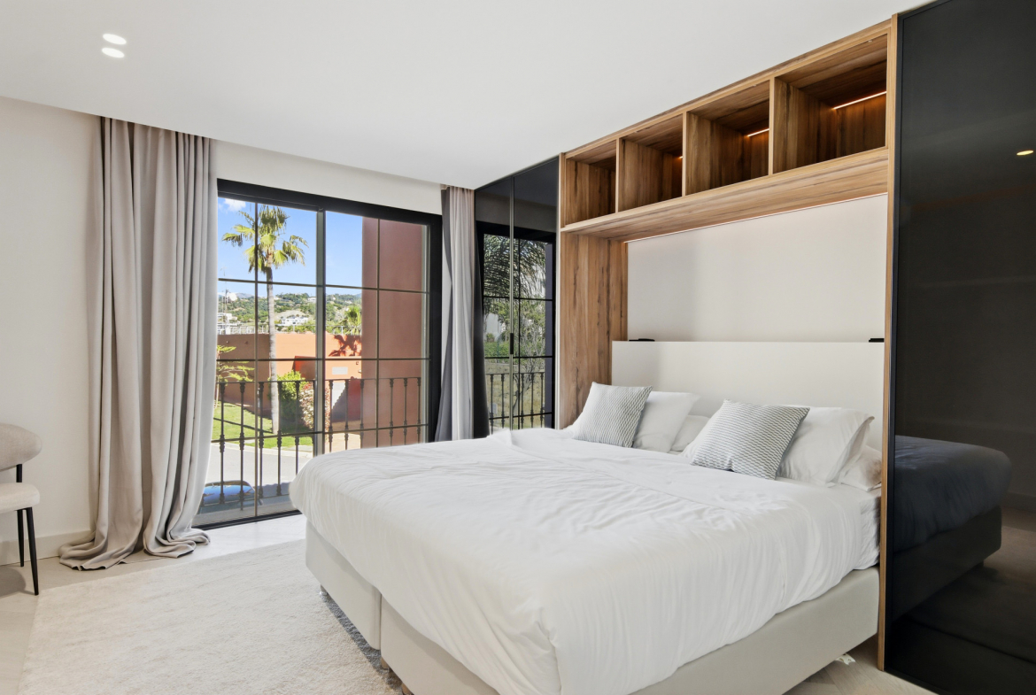 Monte Halcones Benahavis penthouse 4 Bedrooms