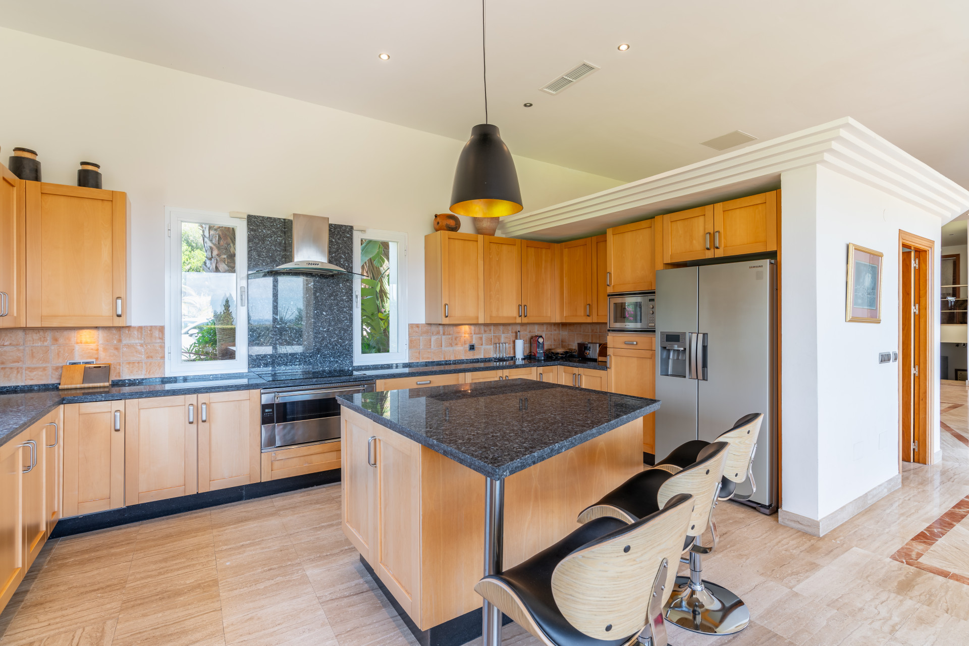 Los Almendros Benahavis villa 5 Bedrooms